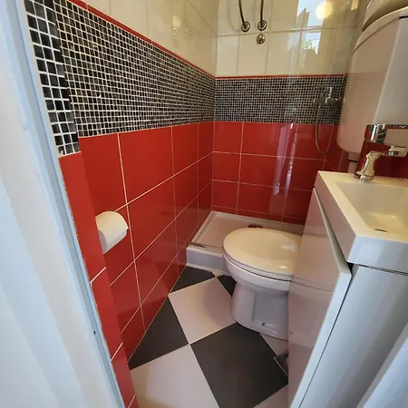 Sunrise Deluxe Apartment