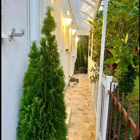Sunrise Deluxe Apartment Budva
